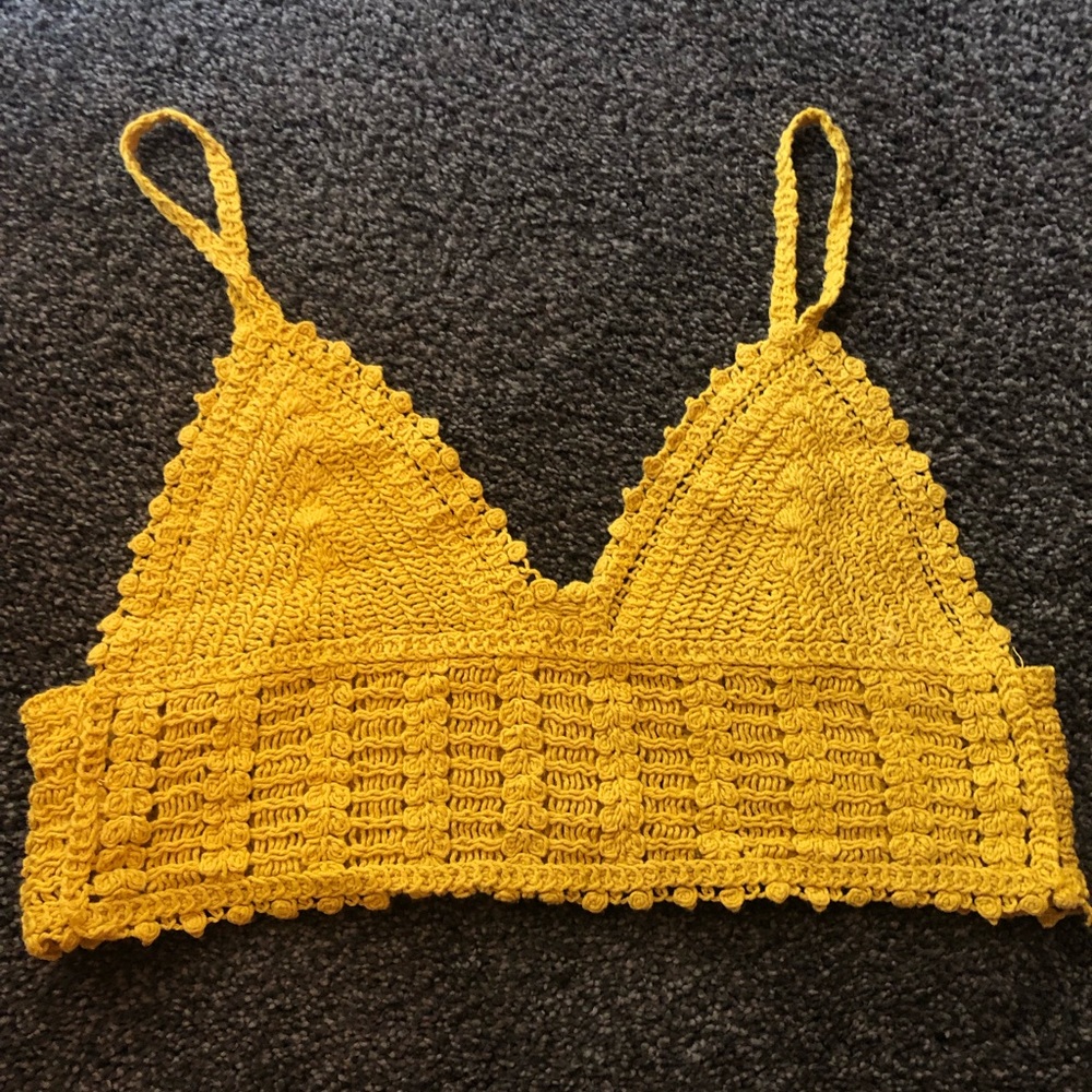 Knit yellow crop top- NEW NEVER WORN